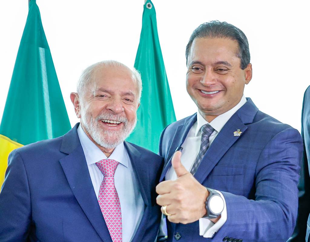 Lula almoça com relator de indicação de Messias em meio a crise com Alcolumbre