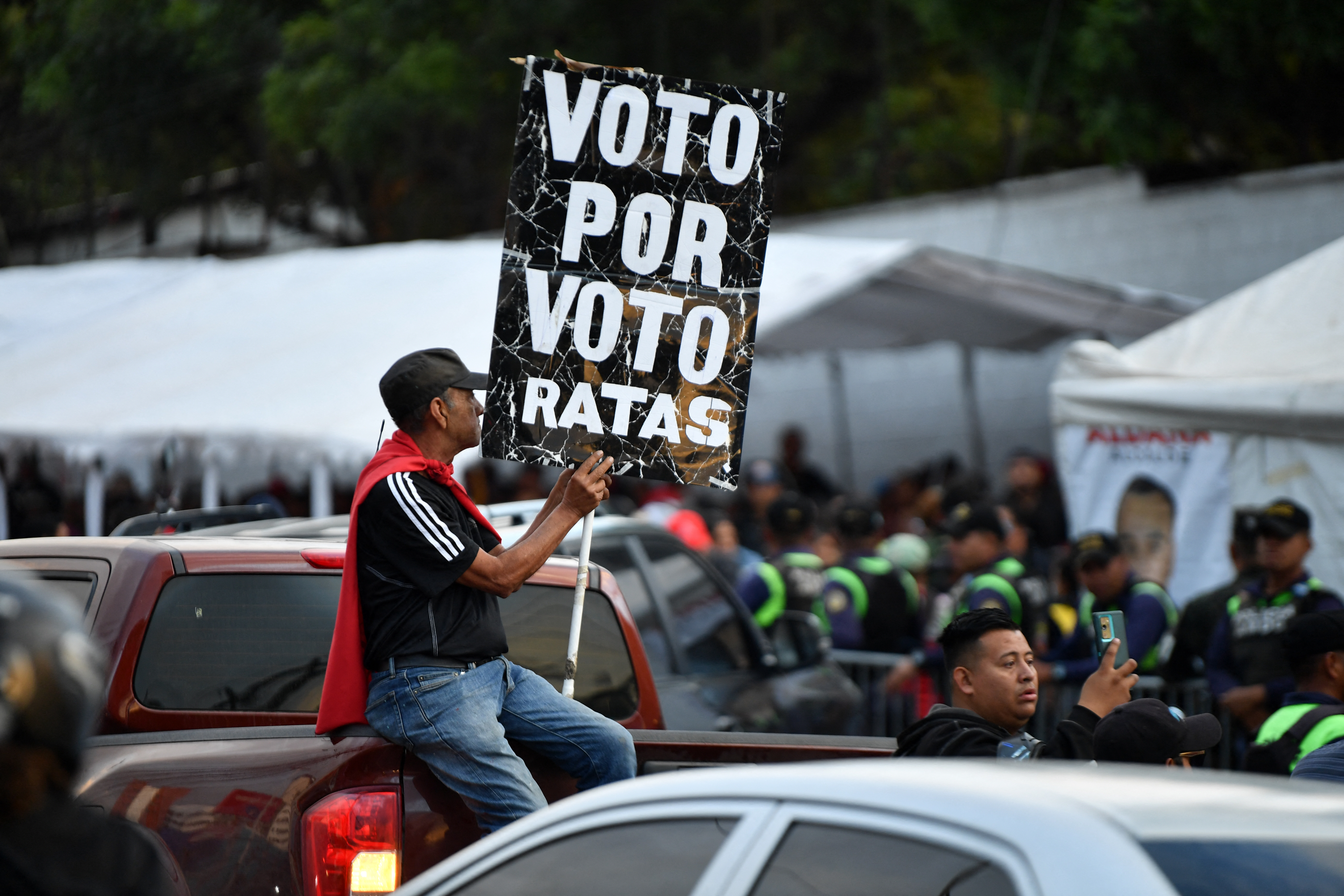 Recontagem eleitoral em Honduras segue travada sob protestos e acusação de fraude
