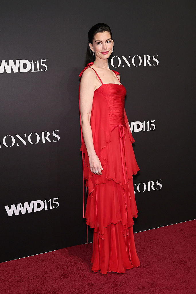 Anne Hathaway veste Valentino