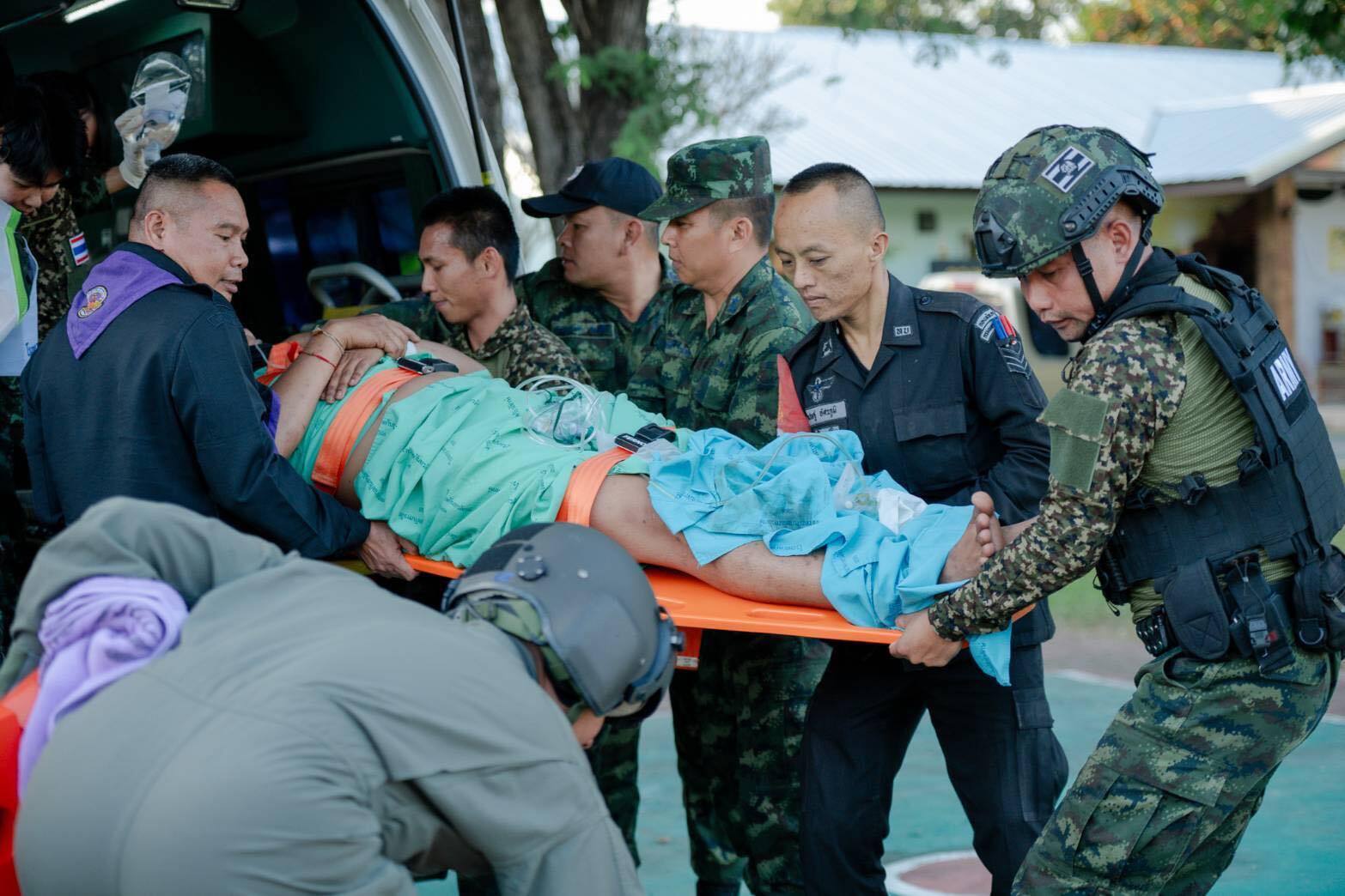 Tailândia bombardeia área de fronteira com o Camboja em meio a negociações por cessar-fogo