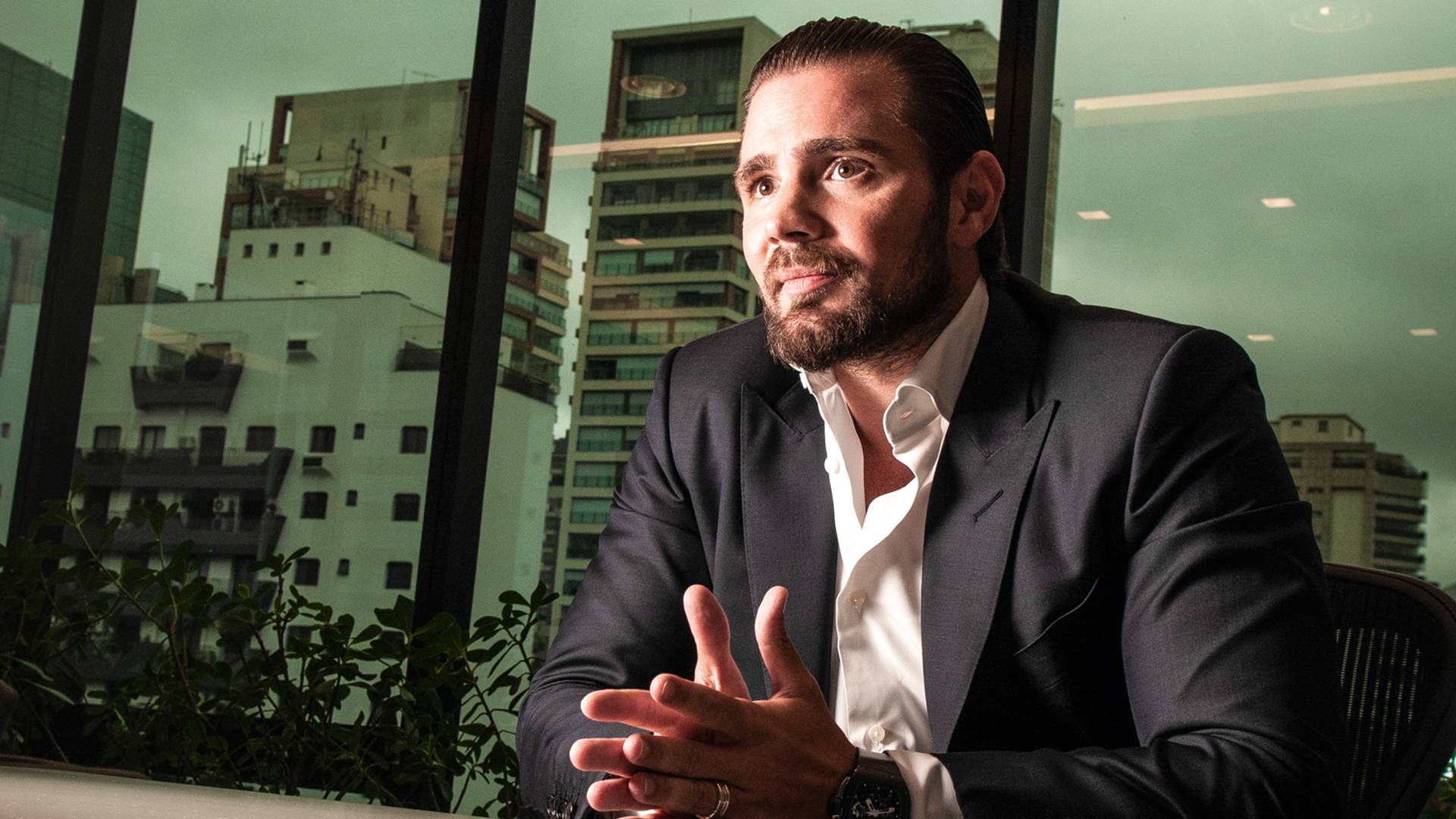 Caso Master: Banqueiro Daniel Vorcaro sai de cena cravando um triste recorde