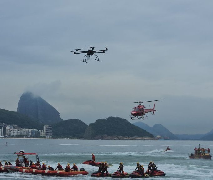 Bombeiros resgatam mais de 540 em praias do Rio no Réveillon; adolescente segue desaparecido