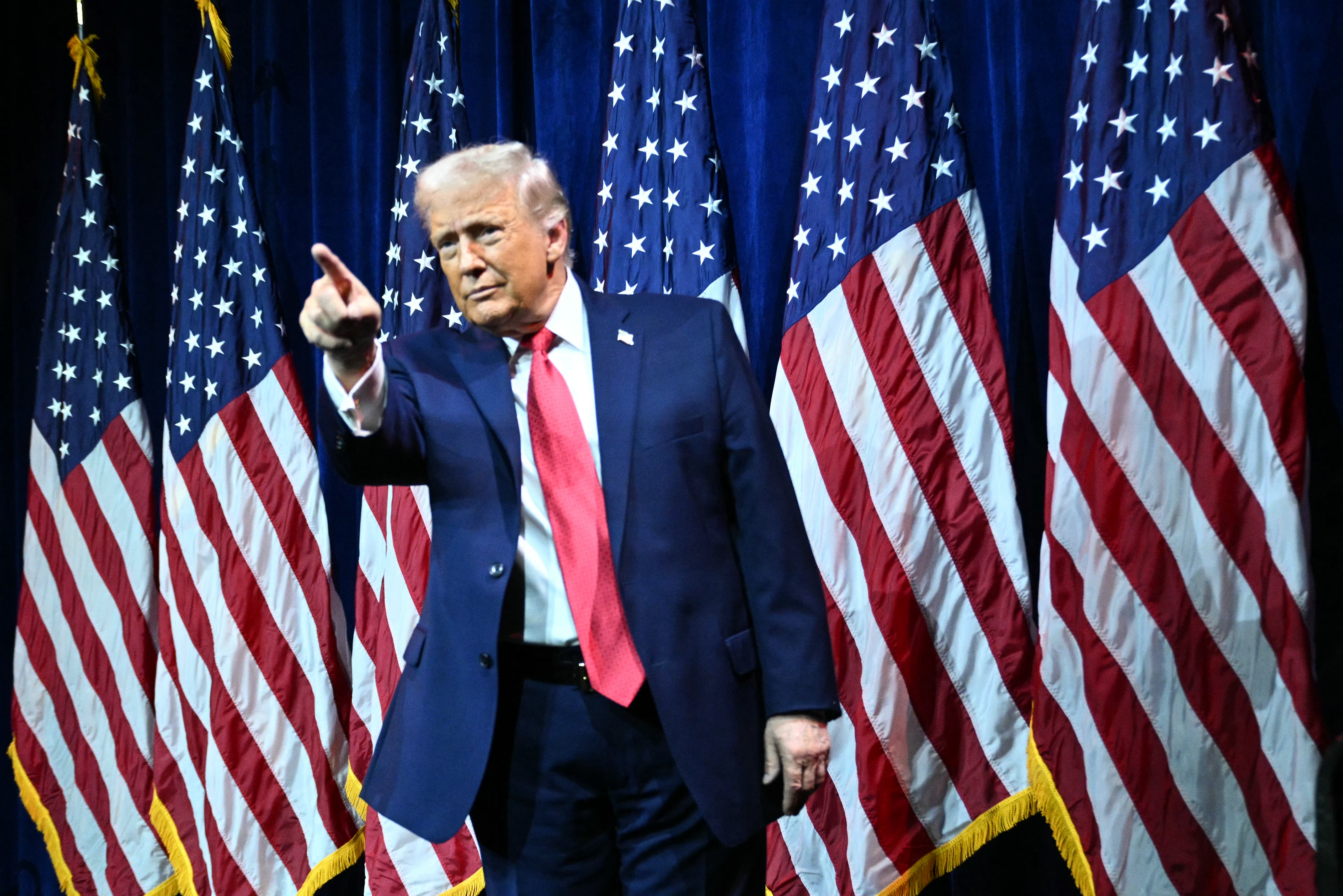 Trump processa JPMorgan e pede US$ 5 bilhões por suposta discriminação política