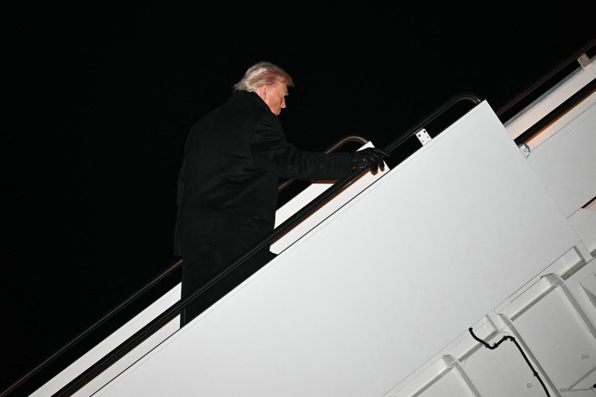 Os possíveis motivos da pane no Air Force One que deixou Trump atrasado para Davos