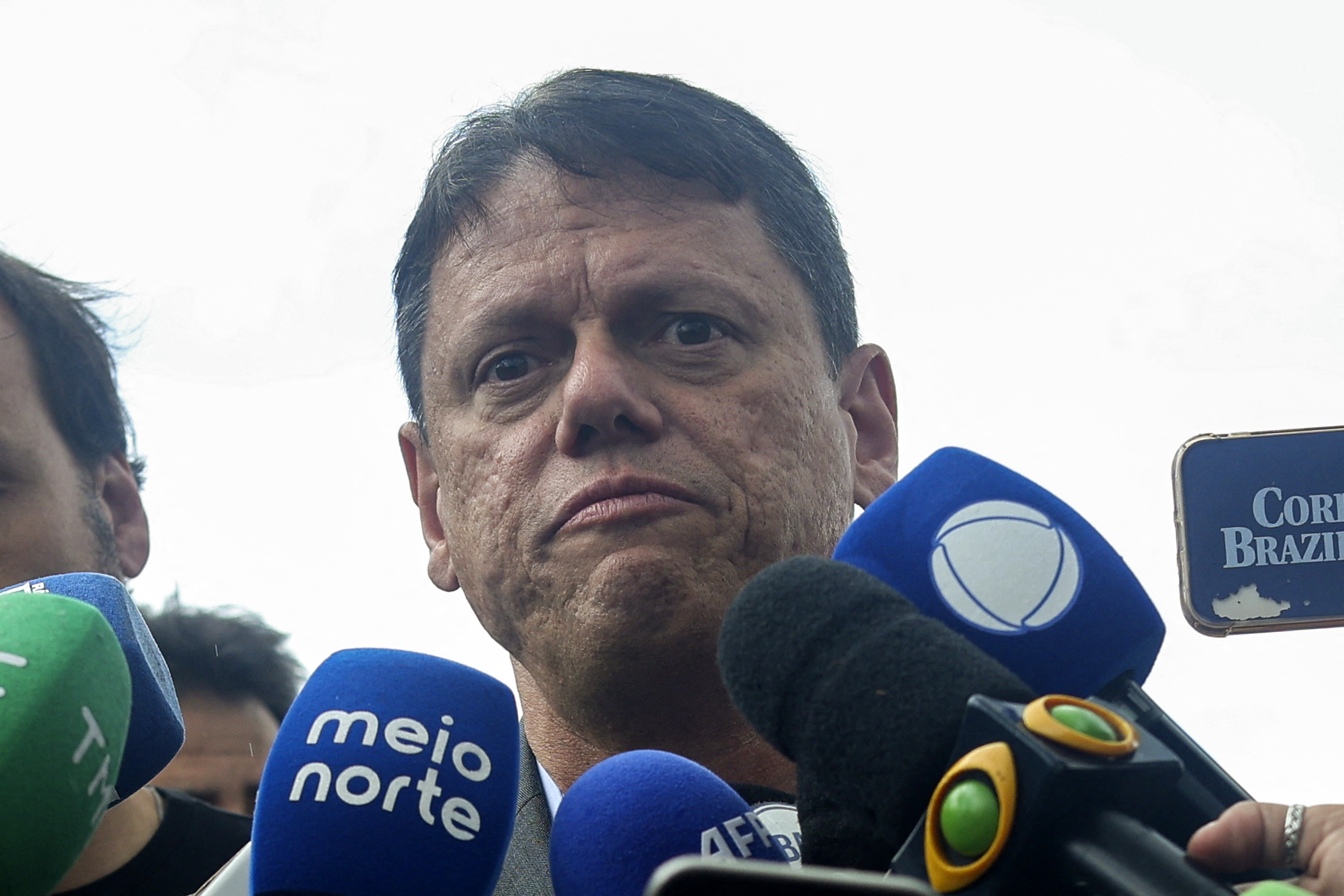 ‘Quem não tem o que mostrar, vive de narrativa’, diz Tarcísio sobre Lula
