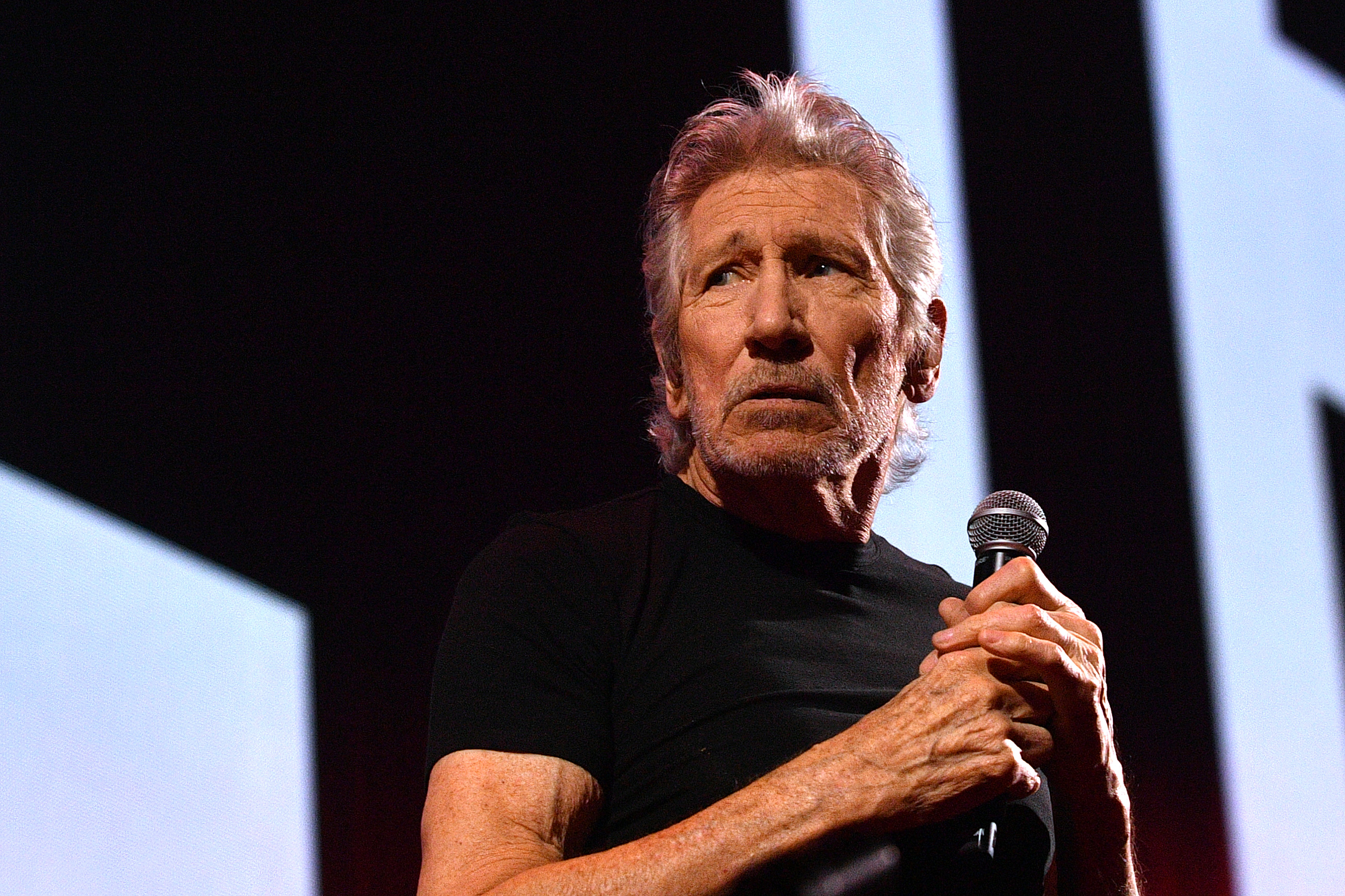 Roger Waters expõe temor por conta de críticas a Donald Trump