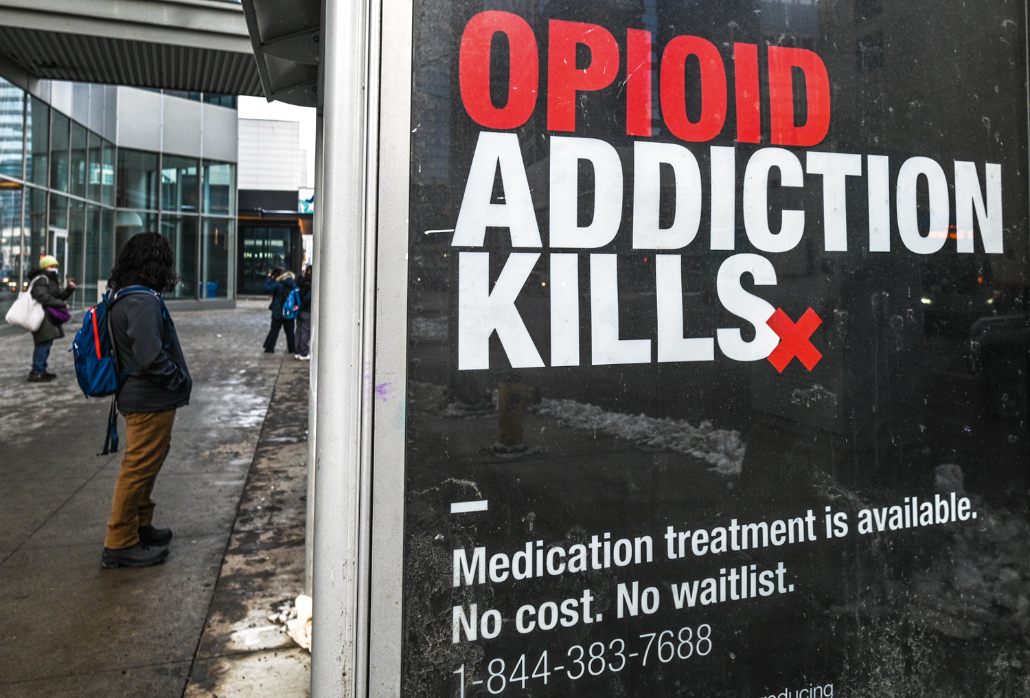 MIOPIA -&ensp;O lado tenebroso dos opioides: v&iacute;cio nas drogas tornou-se epid&ecirc;mico