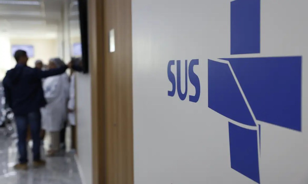 Médico é condenado a dez anos de prisão por cobrar cirurgias de pacientes do SUS