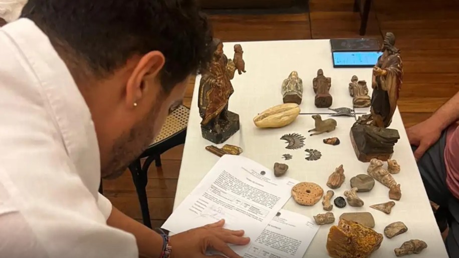 Após mais de vinte anos, PF devolve à Igreja imagens de santos apreendidas em feira