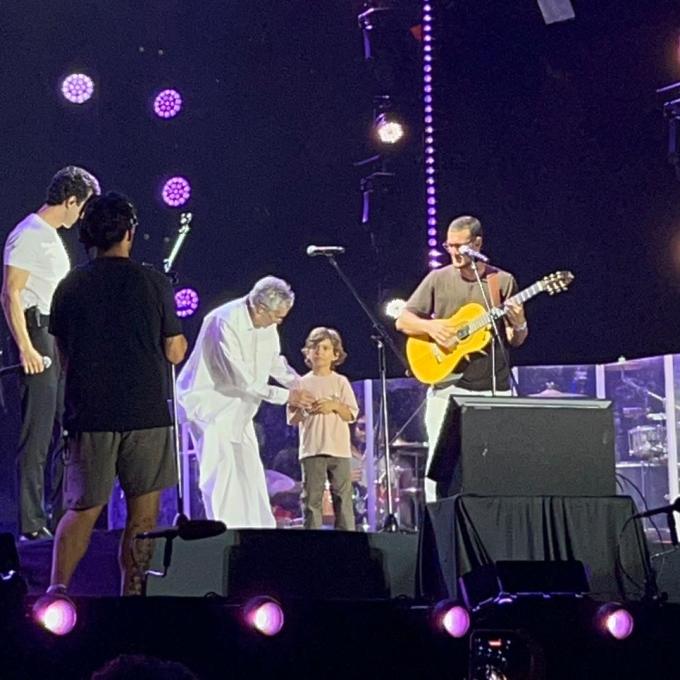 Como Caetano Veloso lidou com ‘birra’ de neto durante Festival de Verão