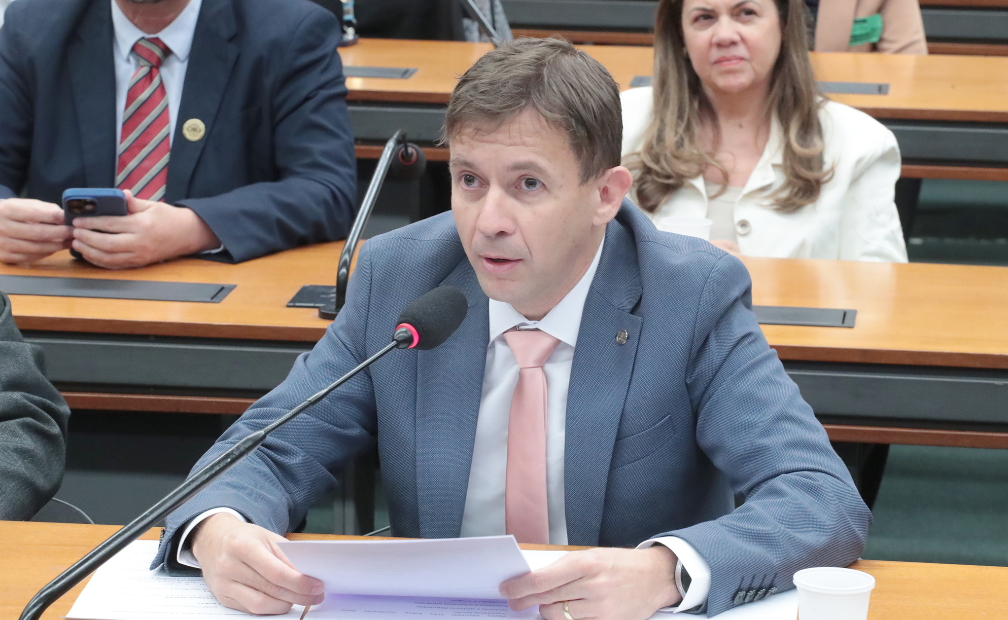 PF mira deputado do União Brasil em operação contra corrupção em emendas parlamentares