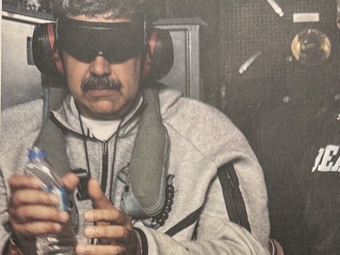 Avião com ditador venezuelano Nicolás Maduro chega aos Estados Unidos