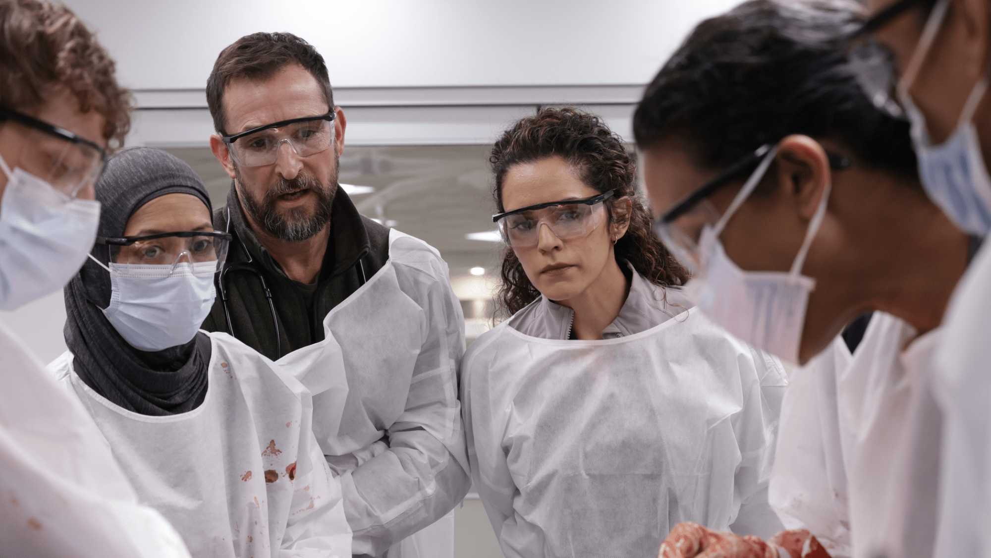Emmy 2026: onde assistir às séries favoritas ao prêmio