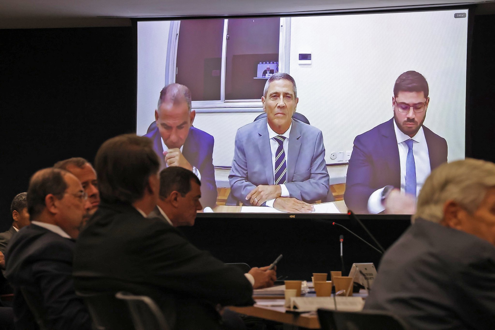 O curso escolhido por Braga Netto para estudar na prisão