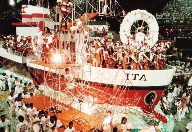 ‘Explode Coração’: o samba-enredo que parou a Sapucaí nos anos 1990