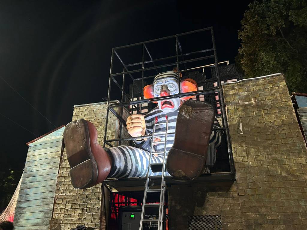 Como Bolsonaro é mencionado no desfile de Lula