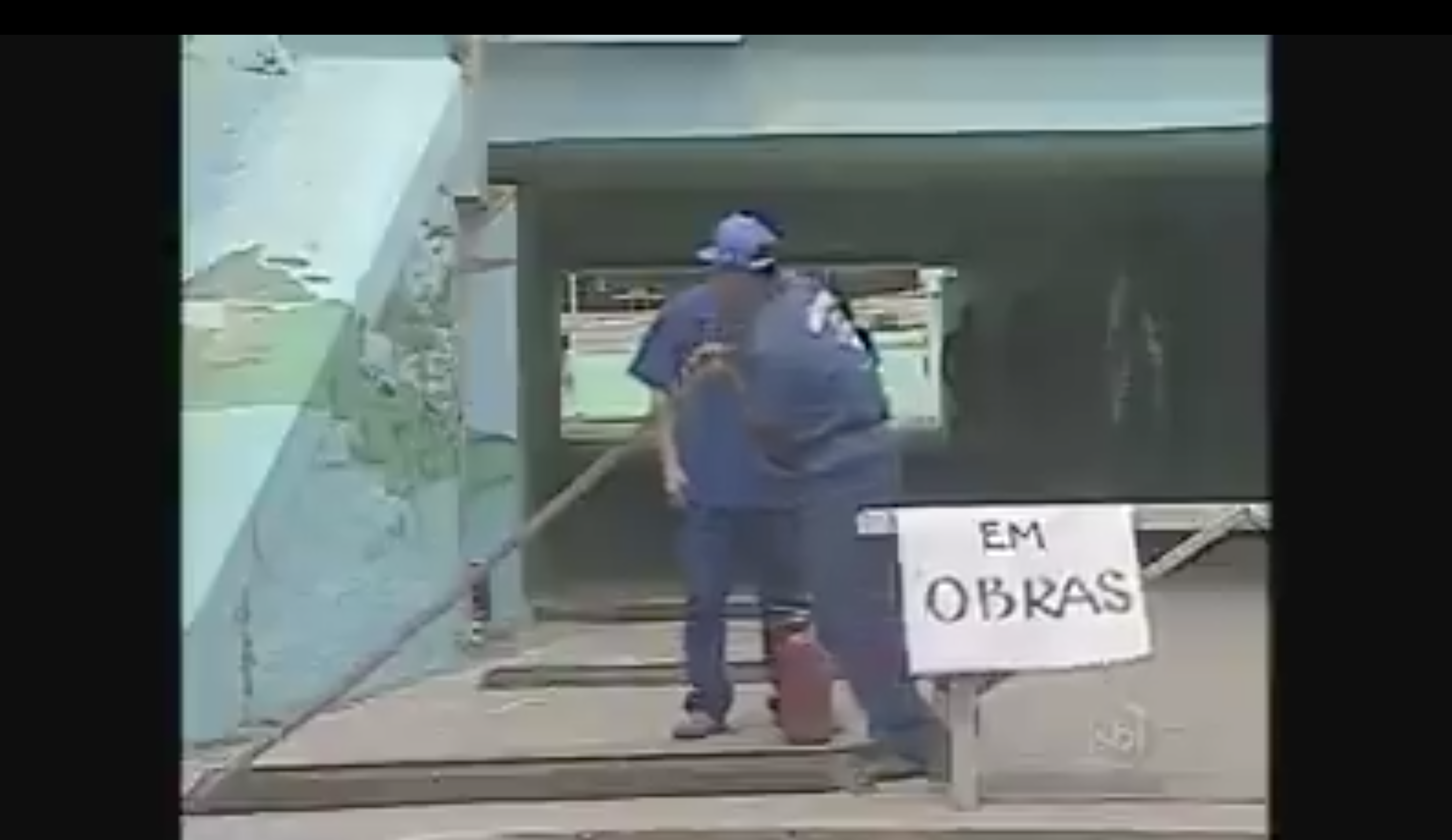 Pegadinha de programa de Silvio Santos é encontrada nos arquivos Epstein