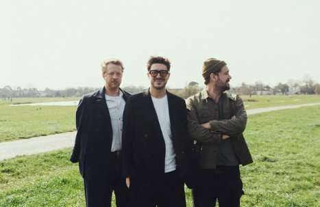 ‘Prizefighter’: Mumford & Sons renova sonoridade folk em novo disco