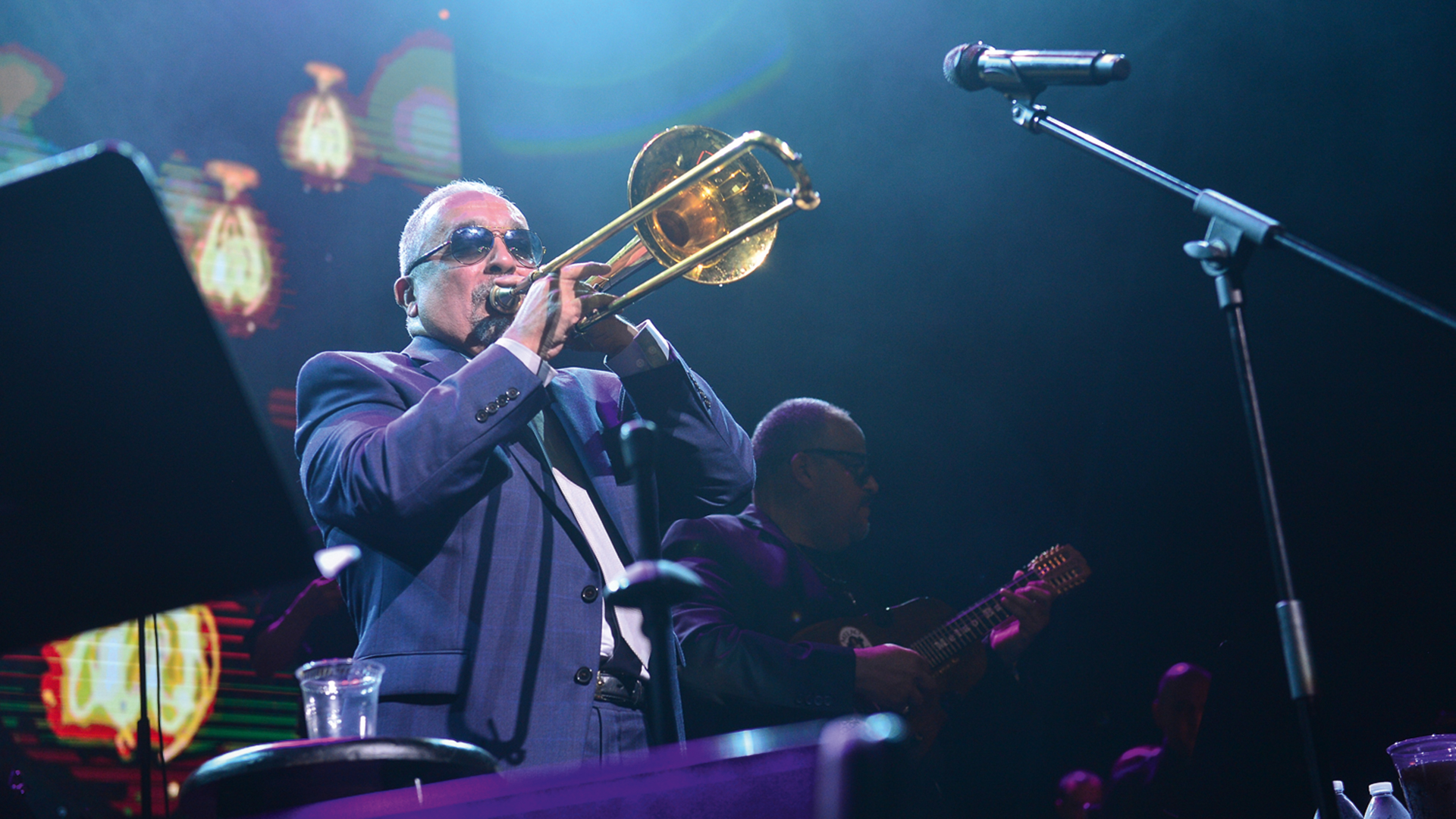 SUCESSO&ensp;- Willie Col&oacute;n: citado na can&ccedil;&atilde;o NUEVAYol, de Bad Bunny