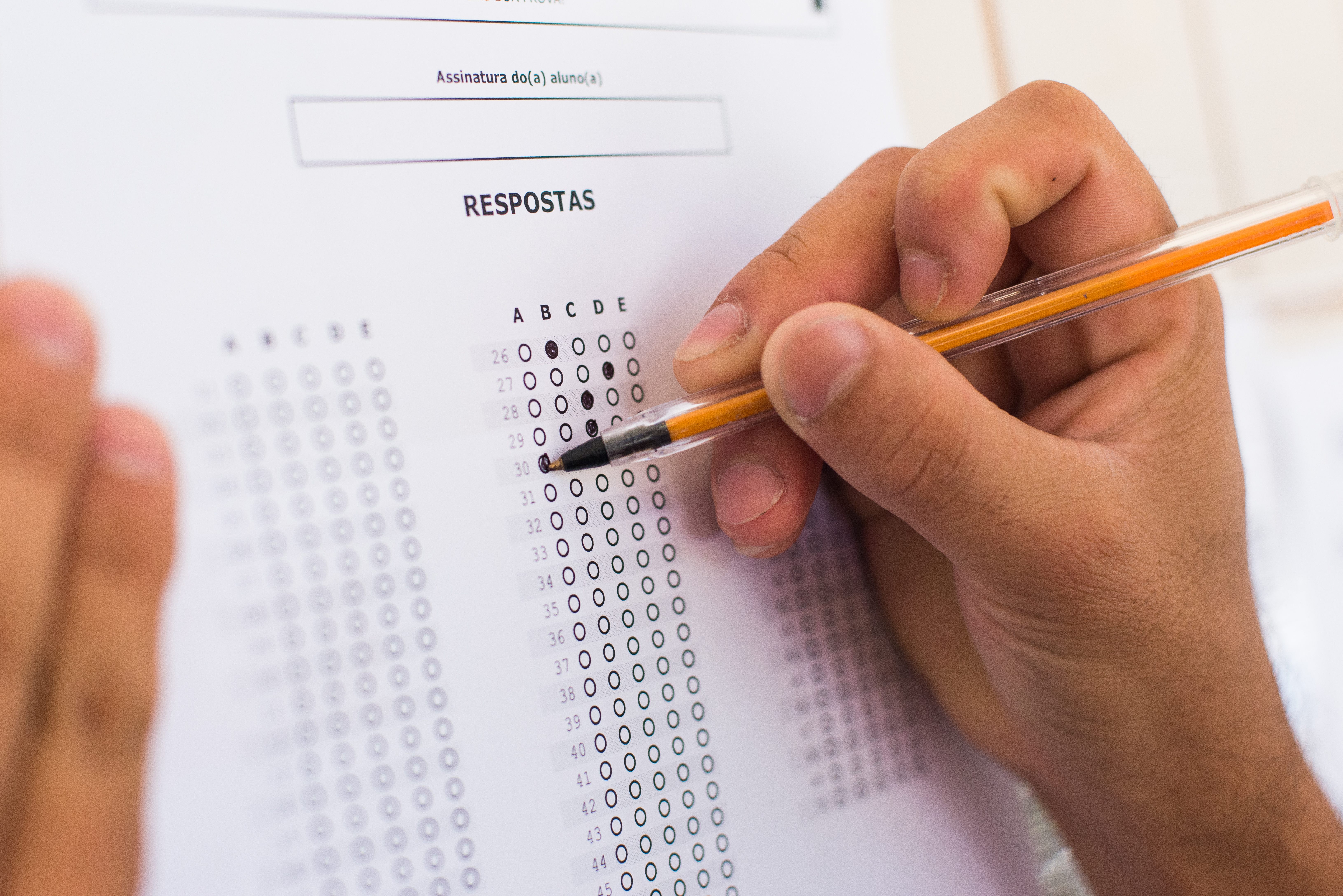 Os alertas do Anuário da Educação Básica 2026 para a carreira docente no país