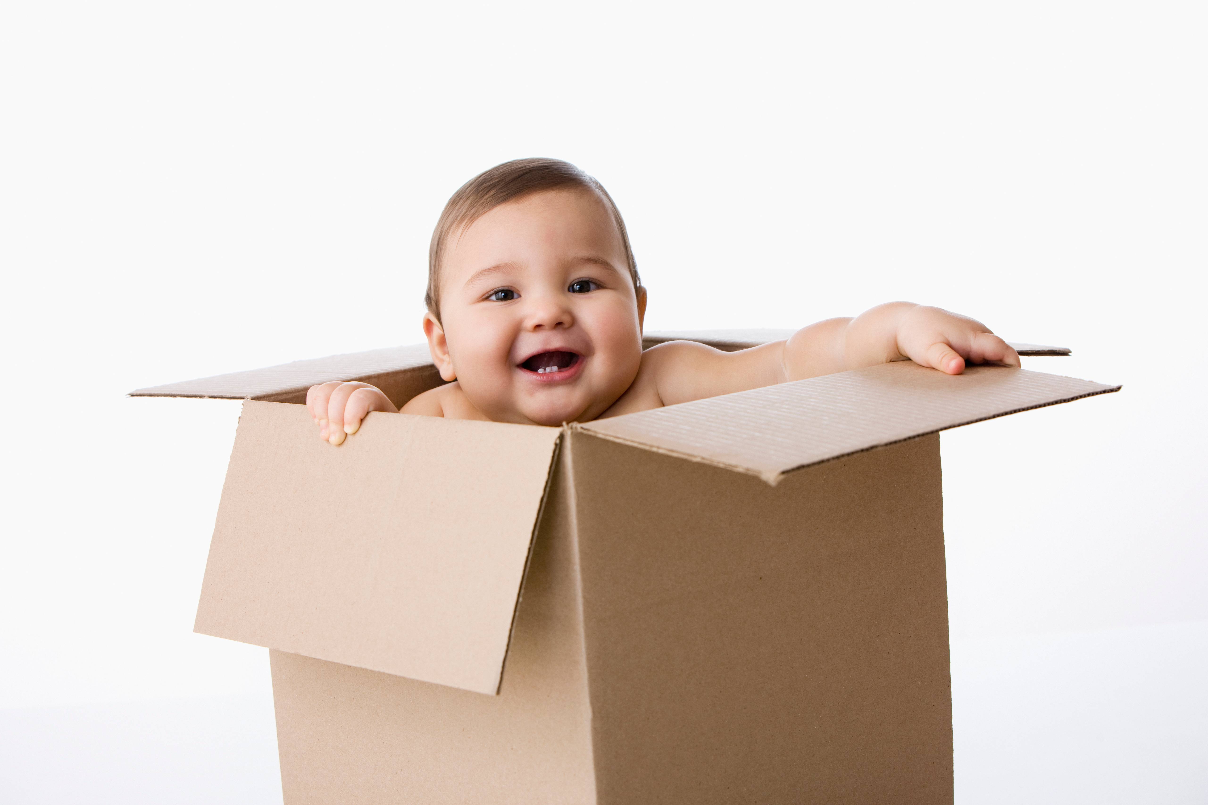 O bebê dentro da caixa: eu caibo ou cabo?