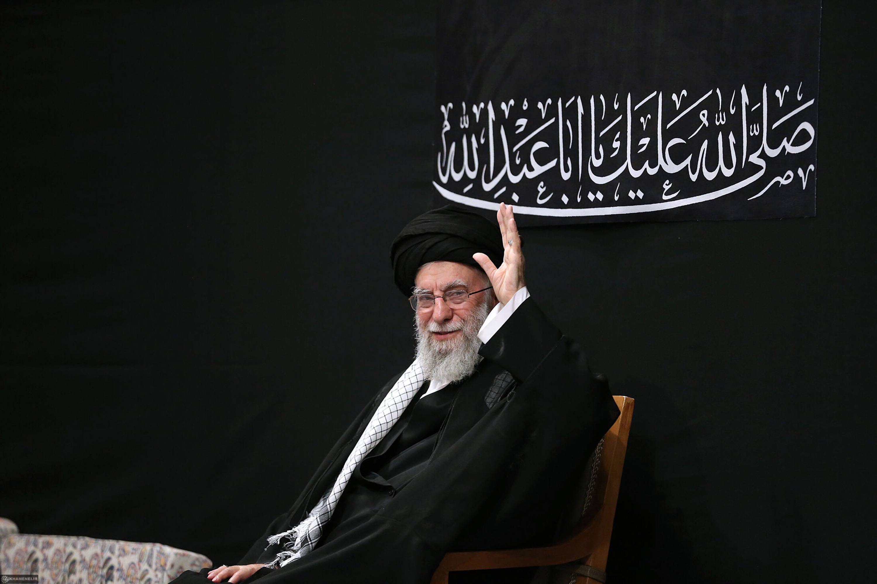 Irã alerta EUA e Israel sobre ataques antes de mega funeral de líder supremo Ali Khamenei
