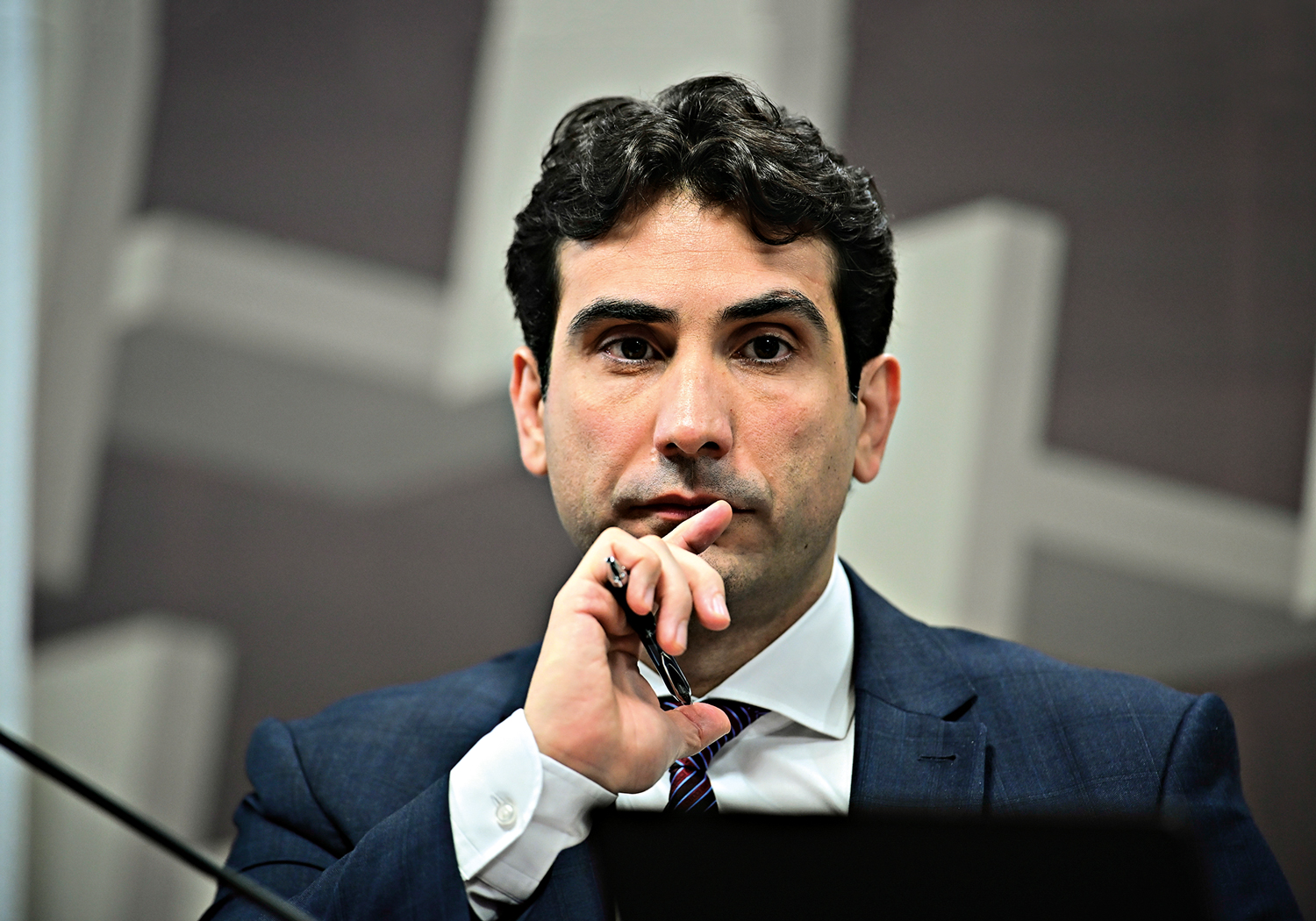 BC não vai negociar sua autonomia, mas devemos apontar nossos erros, diz Galípolo
