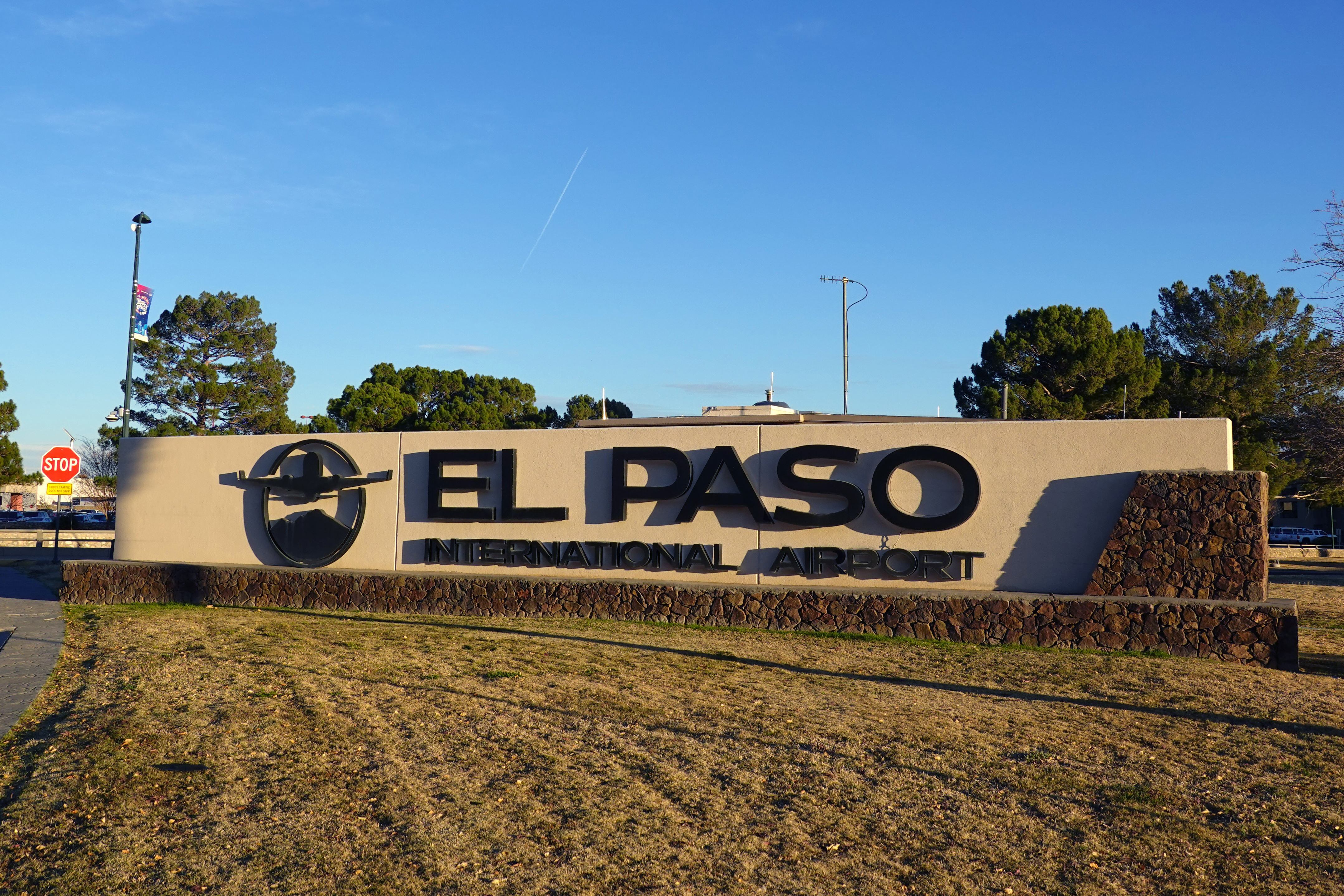 Espaço aéreo dos EUA é fechado parcialmente após entrada de drones de cartéis mexicanos, diz agência