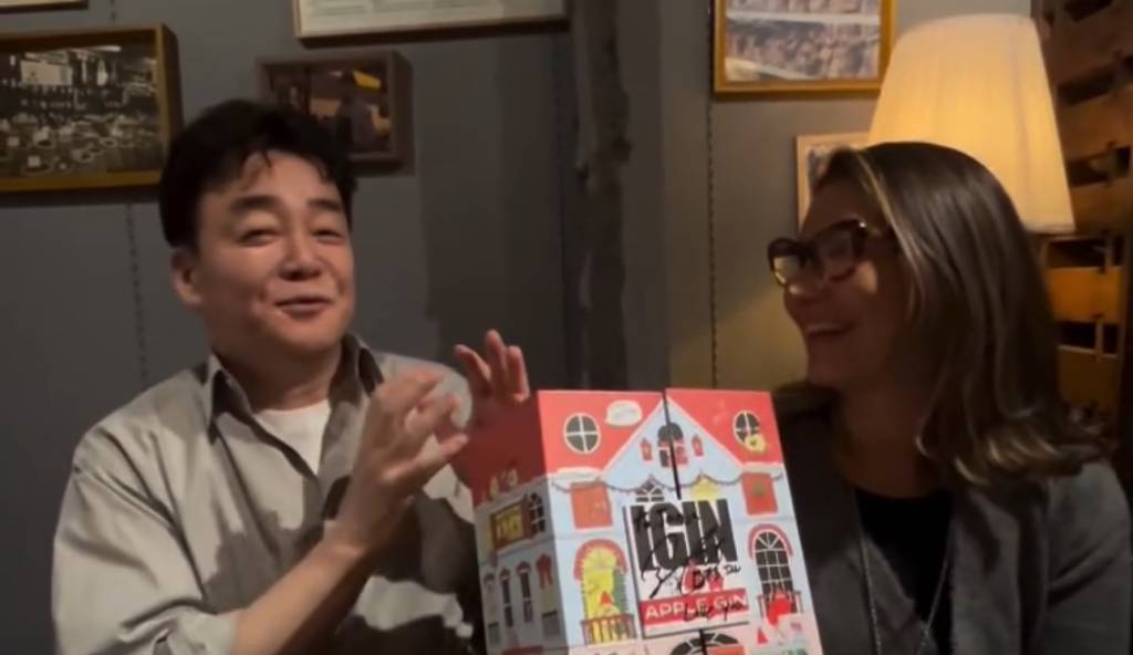 Janja ganha presente do Jin, do BTS