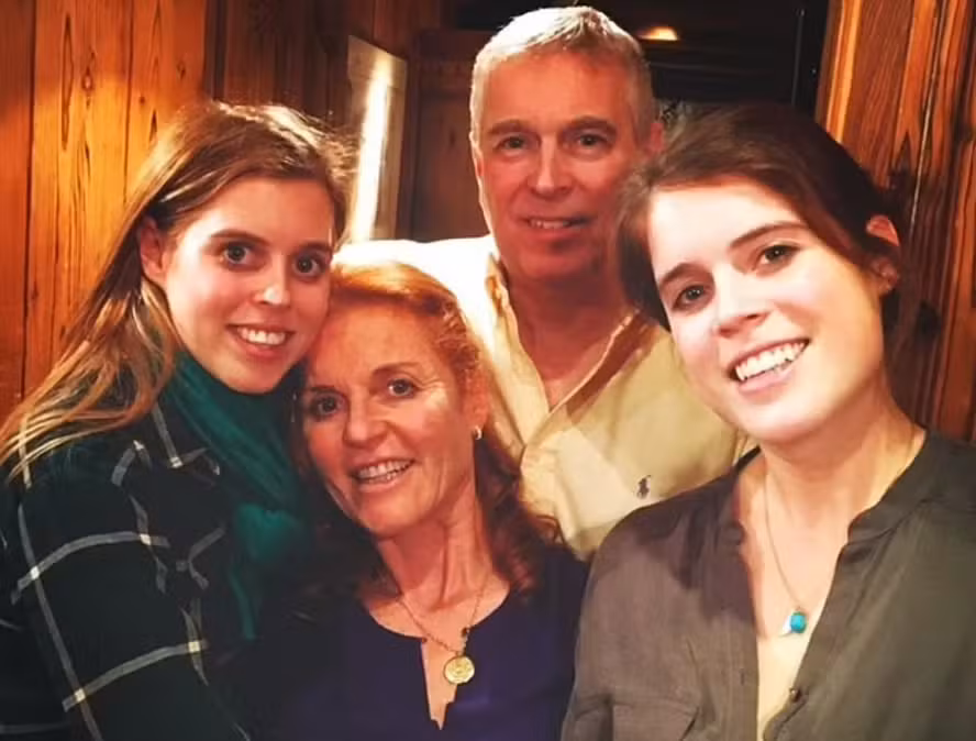 Ex-mulher e filhas de Andrew mantinham ligação com Epstein: ‘Case-se comigo’