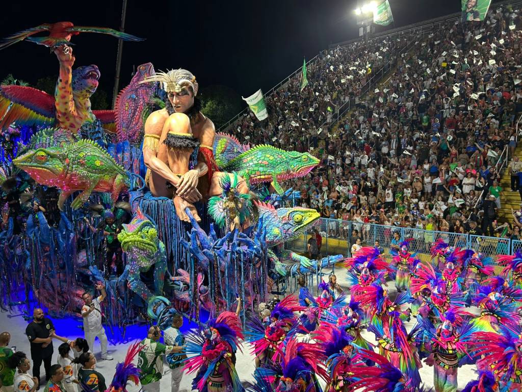 A ousadia de Ney Matogrosso que toma conta da Imperatriz
