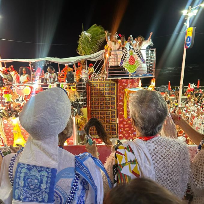 Momentos em que Gil e Caetano se emocionaram em camarote de Salvador
