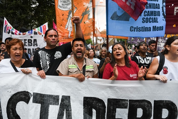 Argentina enfrenta greve geral em dia de votação da reforma trabalhista no Senado
