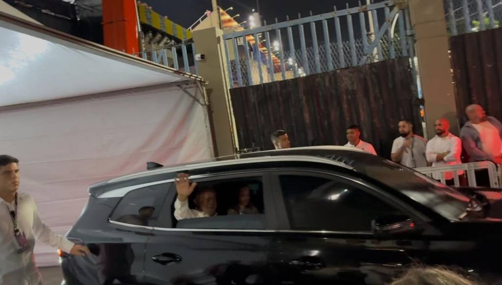 A hora da madrugada que Lula e Janja deixaram a Sapucaí