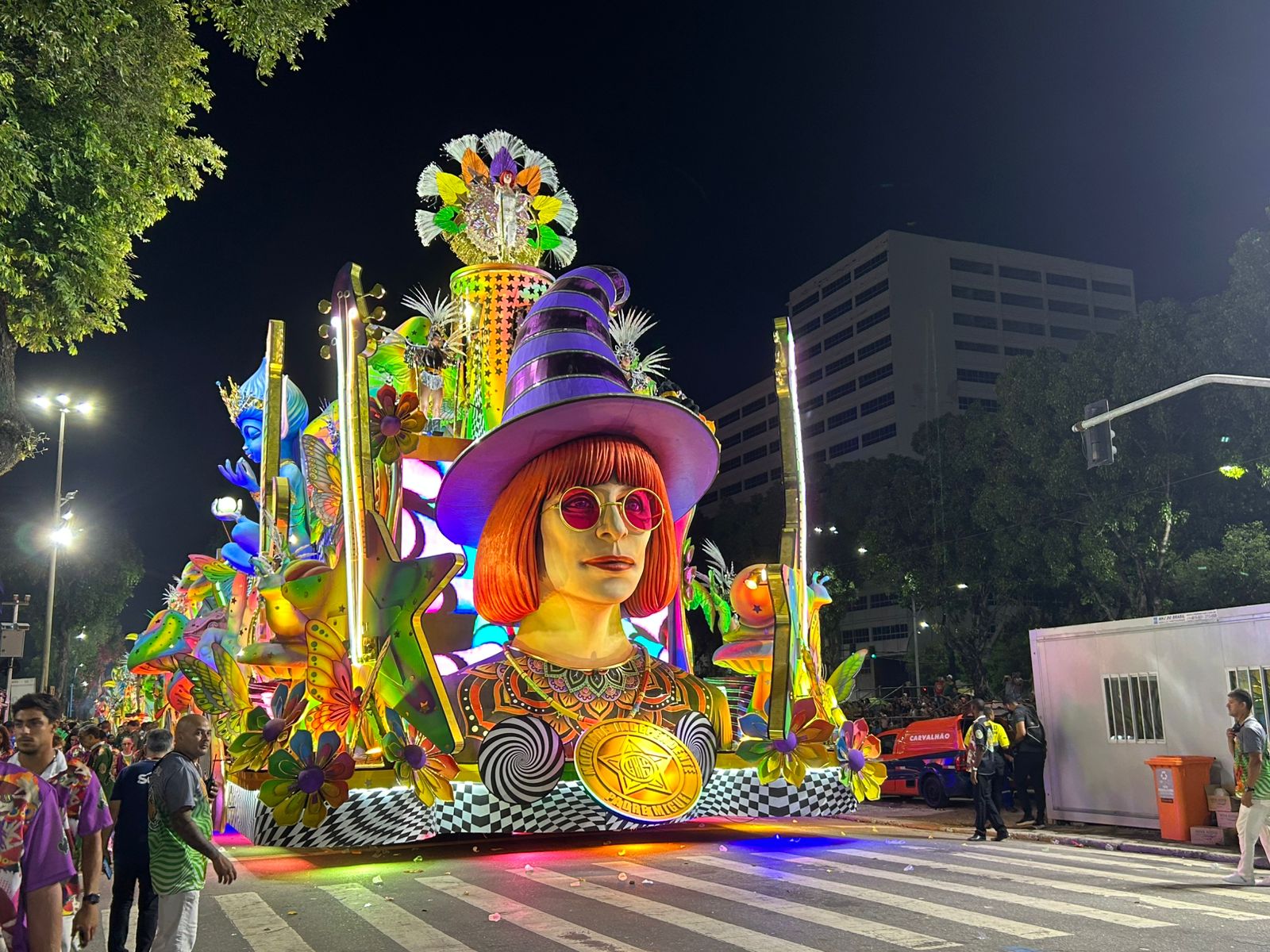 A bizarra justificativa de jurada para tirar ponto de Rita Lee na Mocidade