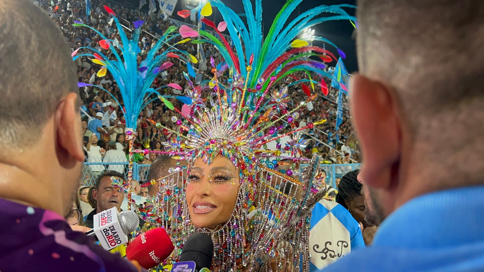 Sabrina Sato, em noite mágica, mostra por que a Vila é favorita ao título