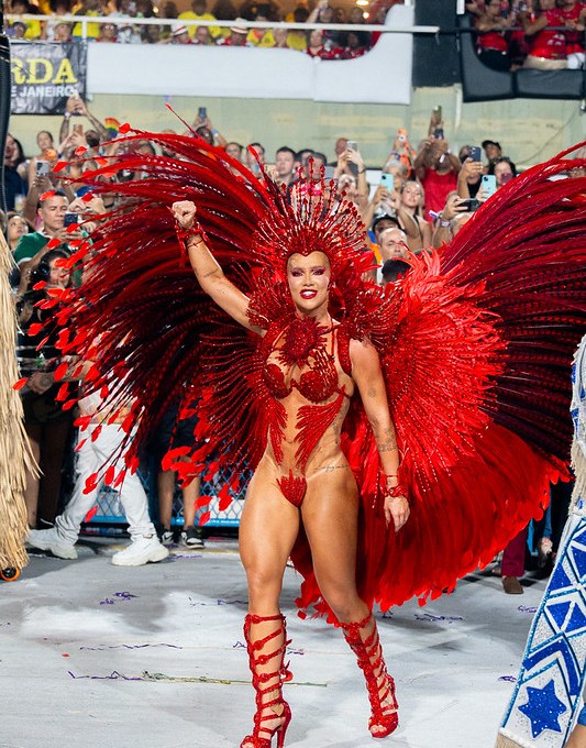 O desabafo de Virgínia após estreia caótica no Carnaval da Sapucaí