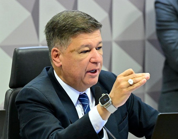 Presidente da CPMI do INSS muda para PSD de Gilberto Kassab