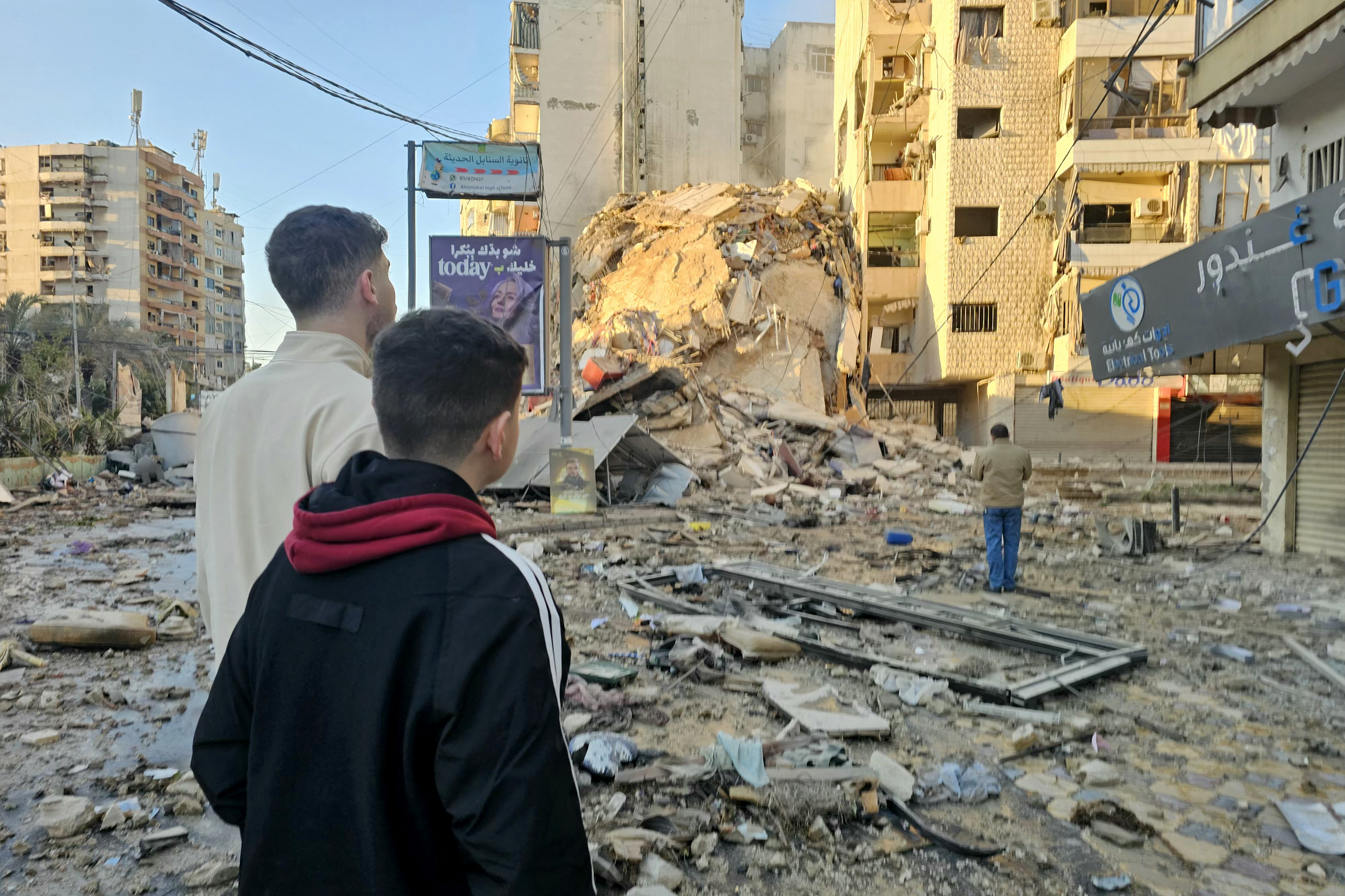 Israel lança ‘ataque em larga escala’ no Irã e volta a bombardear o Líbano