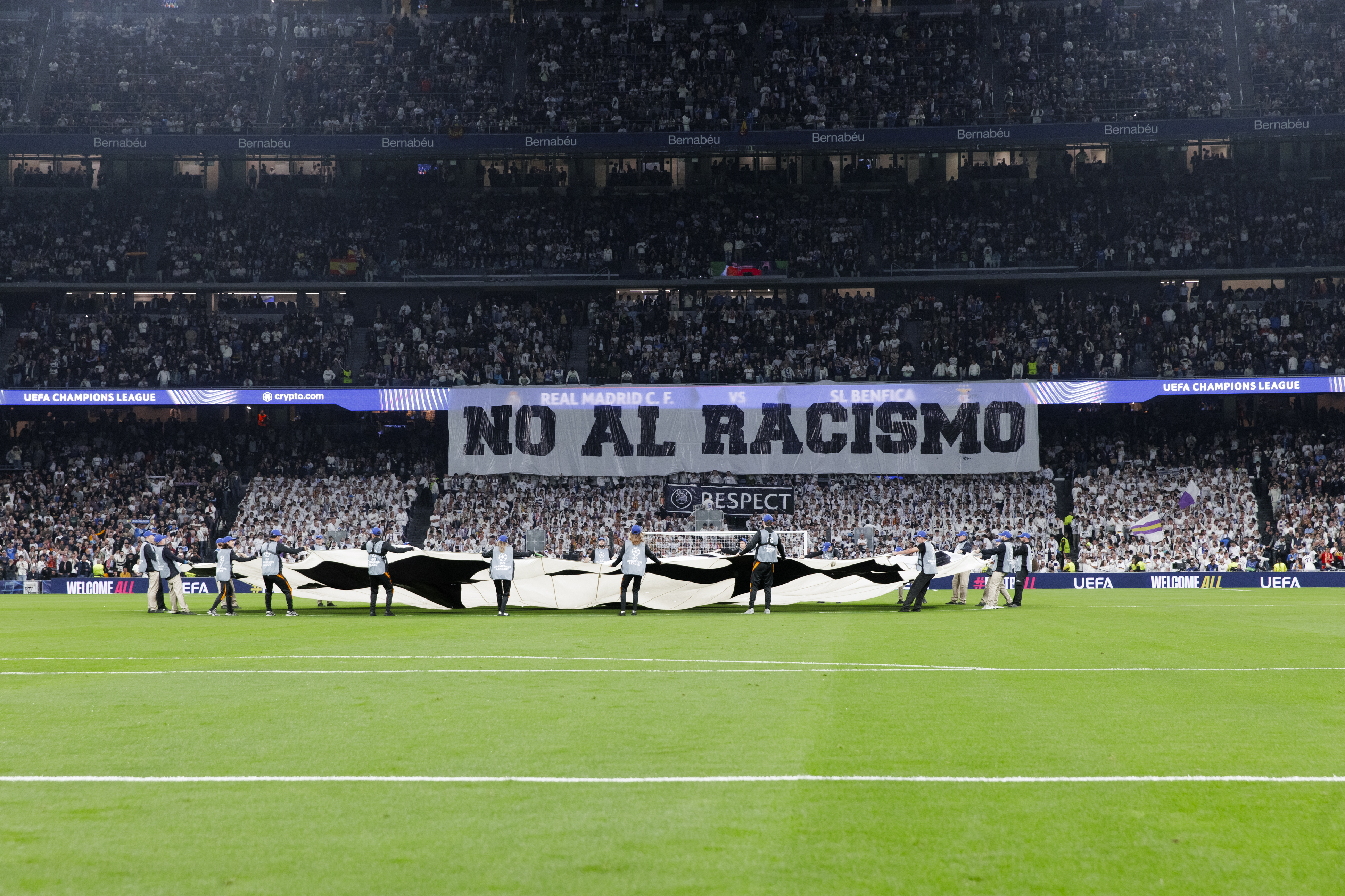 Uefa pune Real Madrid por comportamento criminoso de um torcedor