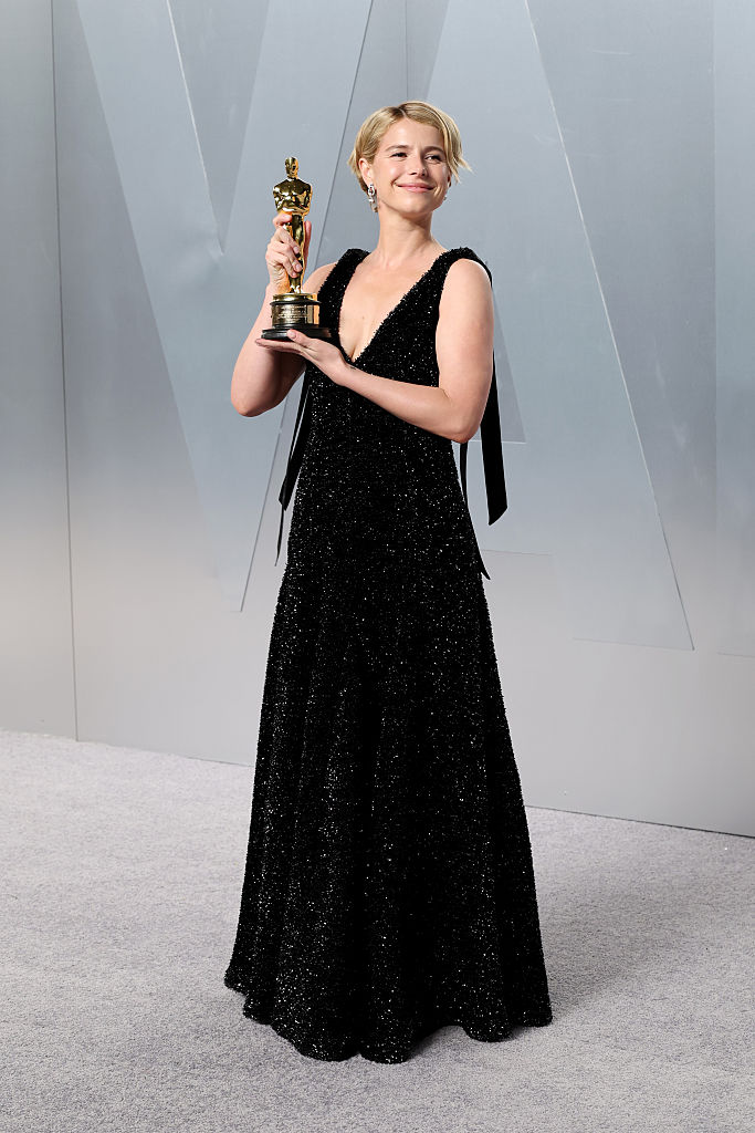 Jessie Buckley veste Chanel