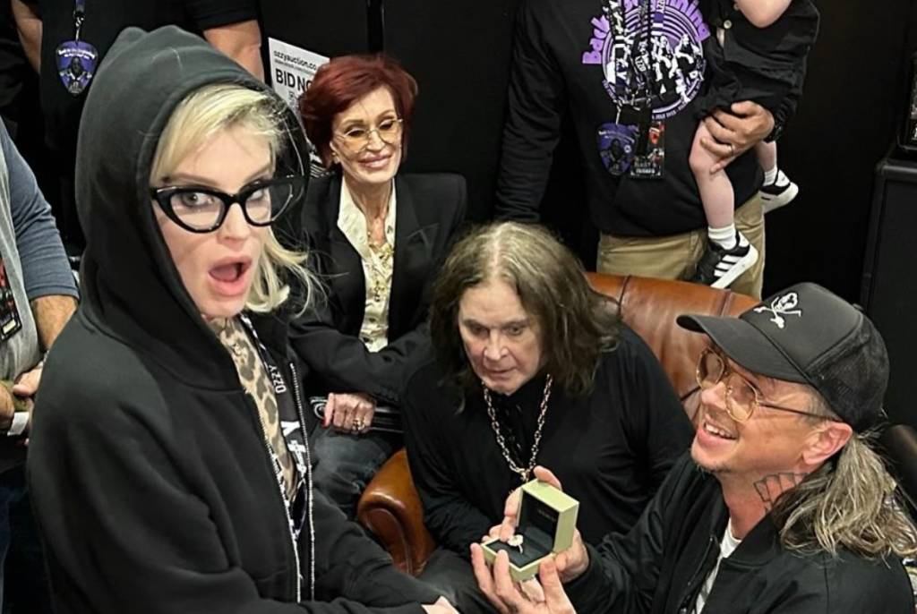 Filha de Ozzy Osbourne termina noivado meses após anúncio