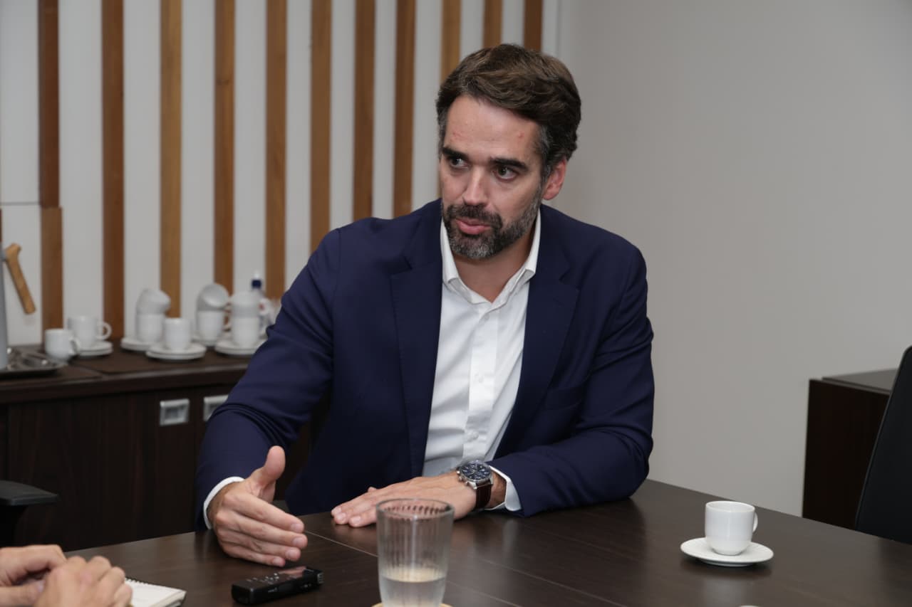 A opinião de Eduardo Leite sobre discurso ‘moderado’ de Flávio Bolsonaro