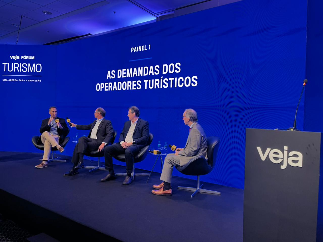 Operadores hoteleiros cobram regulamentação de aluguéis de temporada em fórum de VEJA no Rio