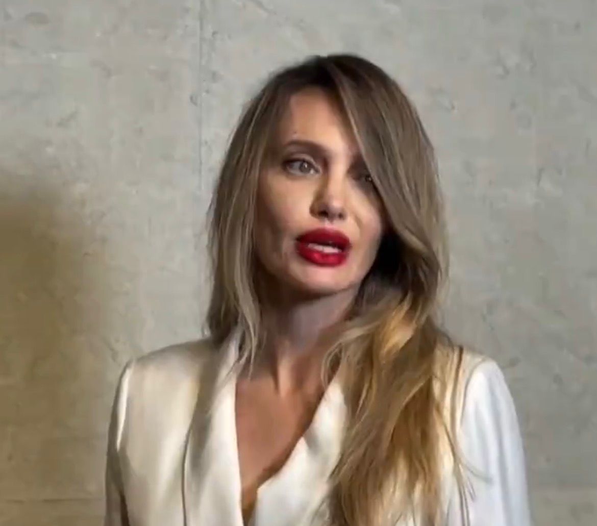 Mudança na fisionomia de Angelina Jolie repercute em evento na China
