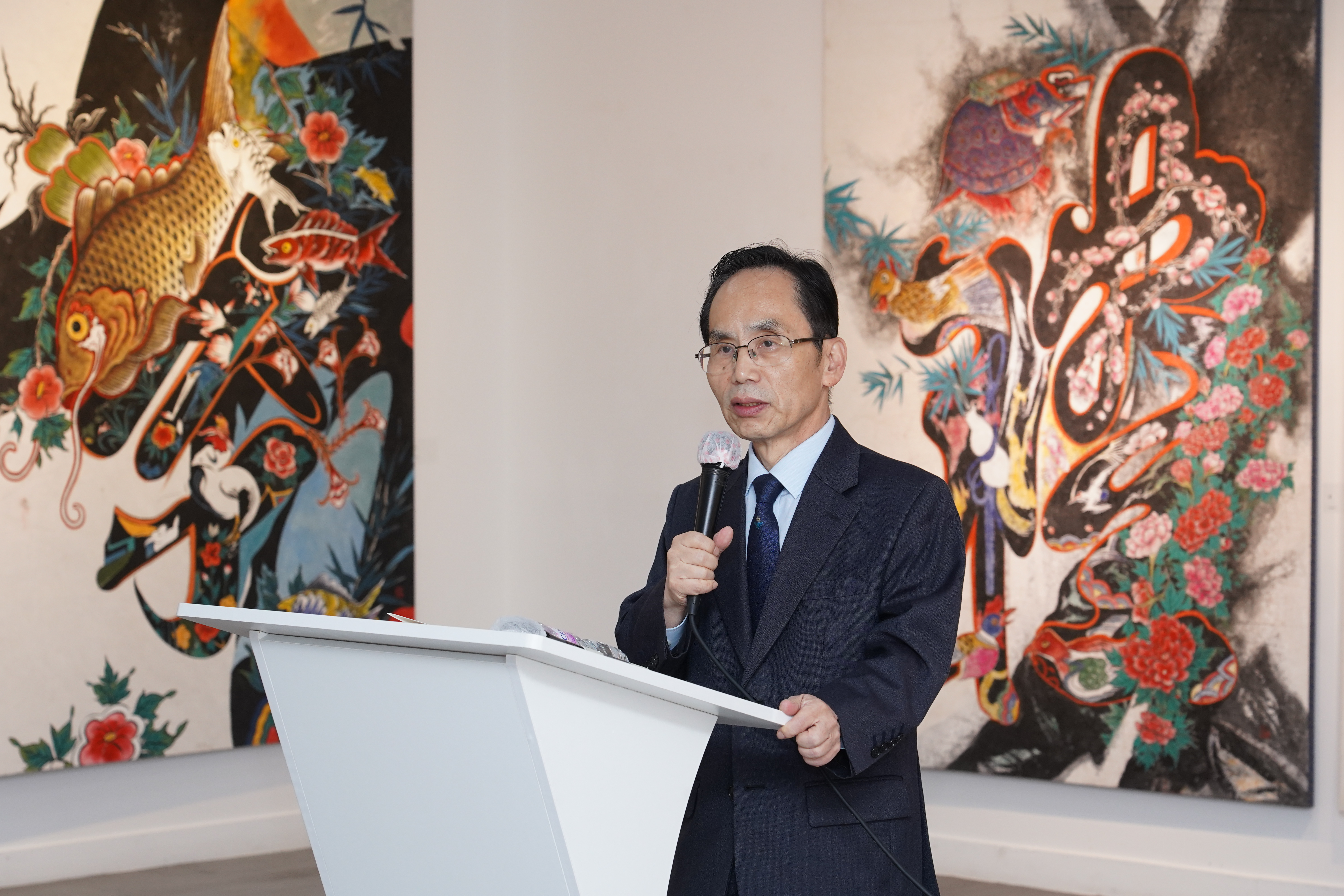 Yoo Jung-seo (Editor da revista Monthly Minhwa).jpg