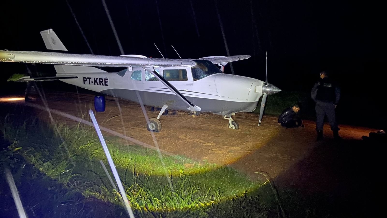 Temporal força avião com meia tonelada de cocaína a fazer pouso de emergência no Maranhão