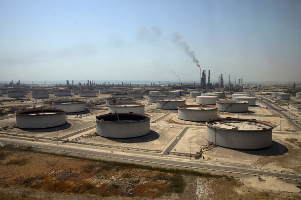 Arábia Saudita fecha maior refinaria de petróleo após ataque do Irã