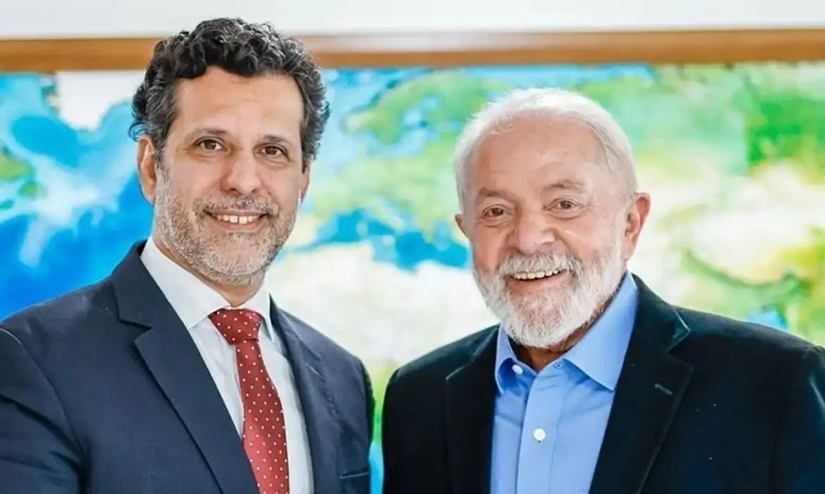 Lula anuncia novo ministro da Educação