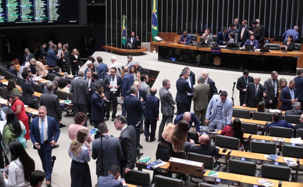 Câmara aprova em primeiro turno PEC do fim da escala 6×1 e de redução da jornada de trabalho
